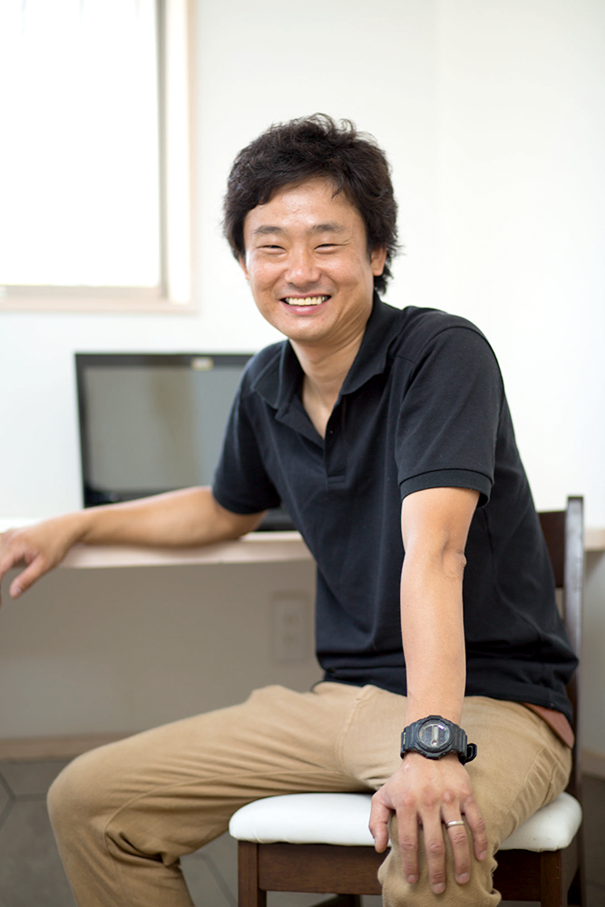 福津市の令和装建代表の田中良和さん。